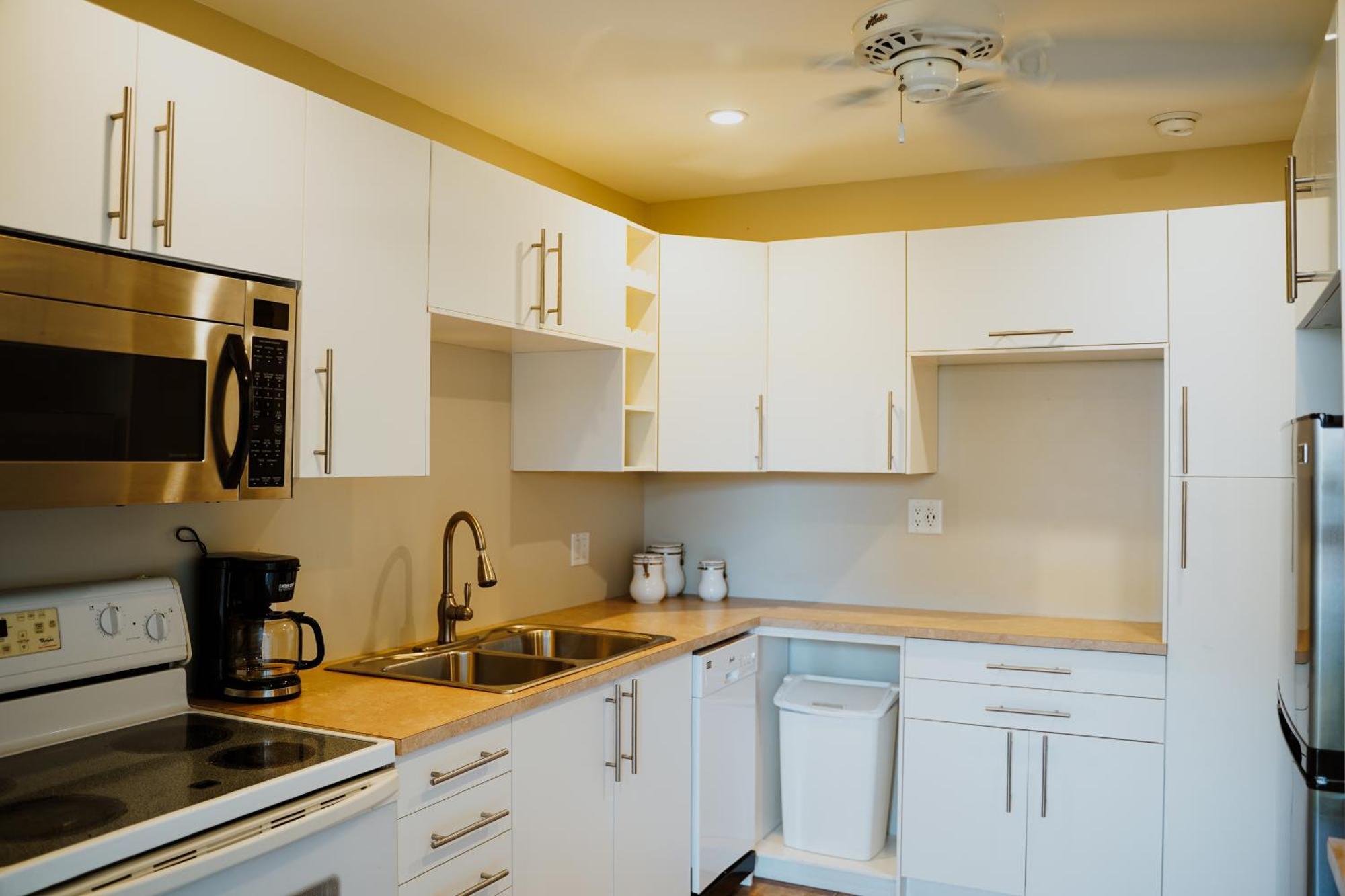 Shangri-La Boutique Bed & Breakfast West Bay Δωμάτιο φωτογραφία